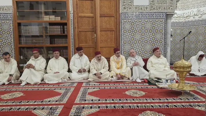 في أجواء إيمانية مباركة : عامل إقليم خنيفرة يترأس حفلا دينيا مهيبا بمناسبة ليلة القدر