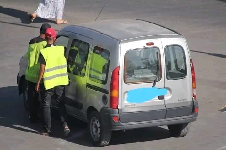 مشهد مأساوي في ساحة جامع الفنا بمراكش بسبب خلاف على “تعريفة الحراسة”