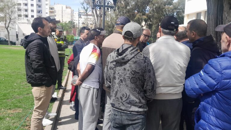 ساكنة العوامة بطنجة تحتج للمطالبة برخص البناء بعد 12 سنة من الانتظار